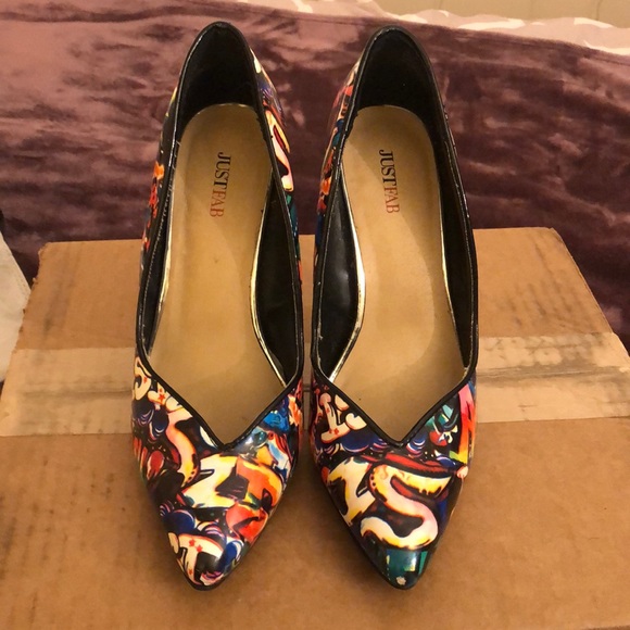 Graffiti Pump - Picture 2 of 4